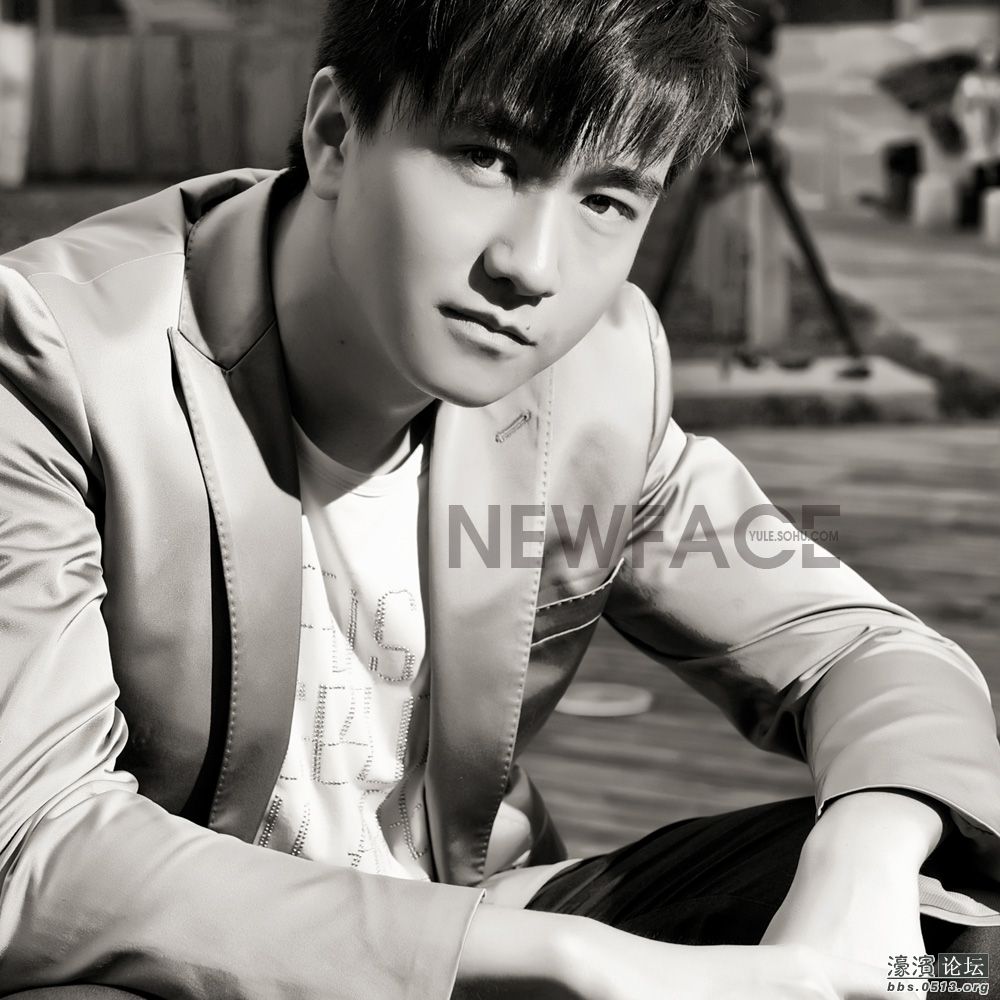 Newface 翟 天临 :锋芒难掩,平淡之美-娱乐八卦-