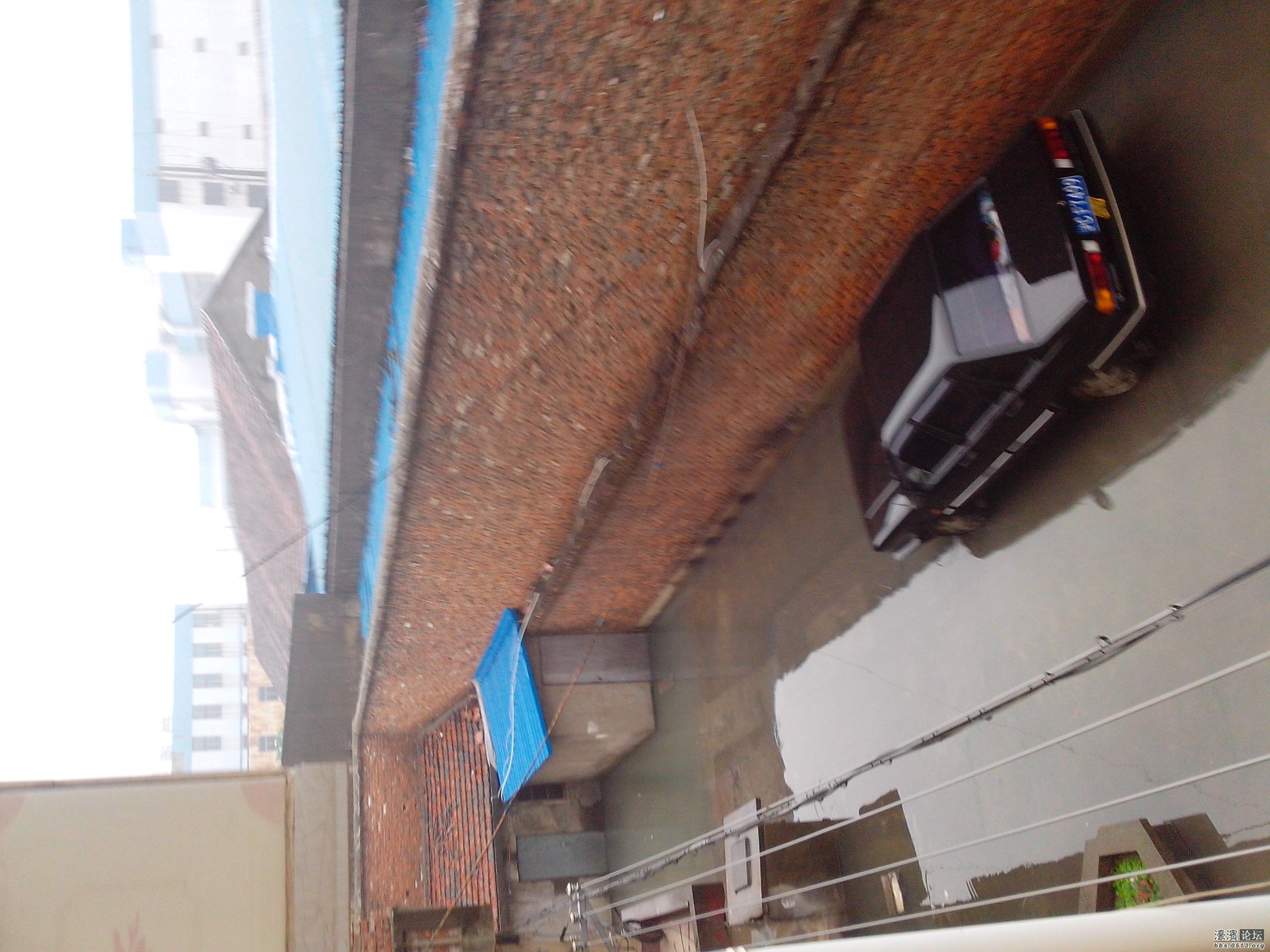 南通北园新村3号10幢现在不下雨都淹水了政府