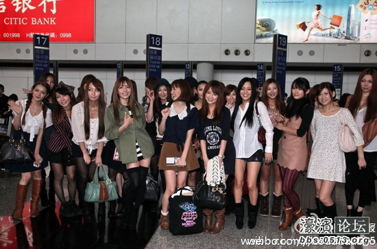 奥巴驴宣布超过万亿的国债将以二百斤 切糕 的形