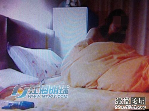 女<em>大学</em>生微信招嫖 牵出<em>南通</em>白领夫妇荒唐卖淫