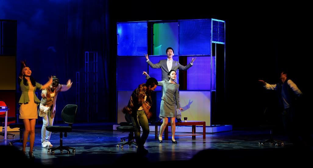 急求高中校园话剧(舞台剧.音乐剧)剧本 !!!