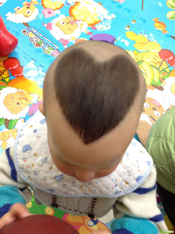 趁着二月二,带我儿子剃了<em>心形</em>头-无敌宝宝秀-濠