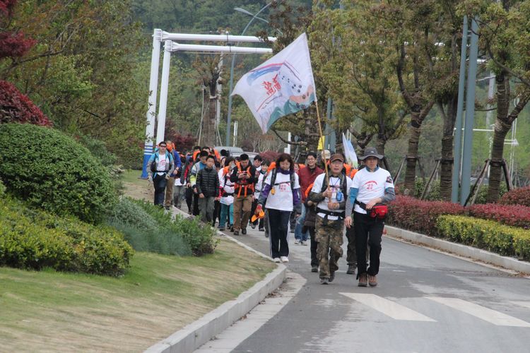 南通中海地产携手徒步户外俱乐部打造徒步南通