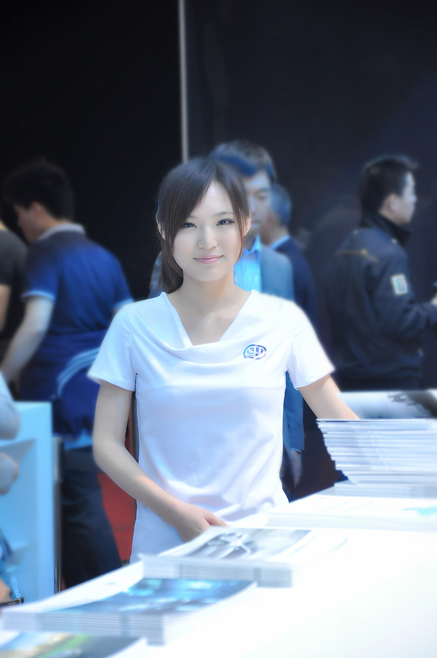 2013上海车展我最喜欢的大众前台妹妹 - <em>行</em>摄