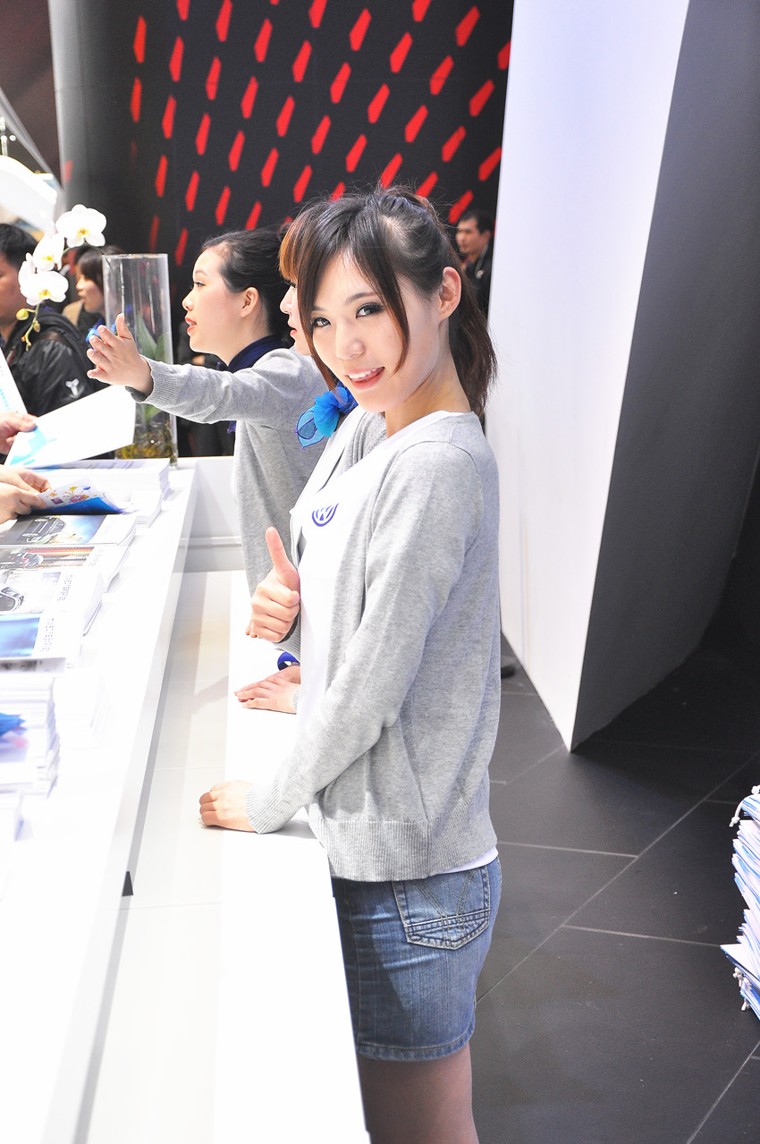 2013上海车展我最喜欢的大众前台妹妹 - <em>行</em>摄