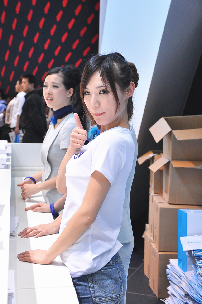 2013上海车展我最喜欢的大众前台妹妹 - <em>行</em>摄