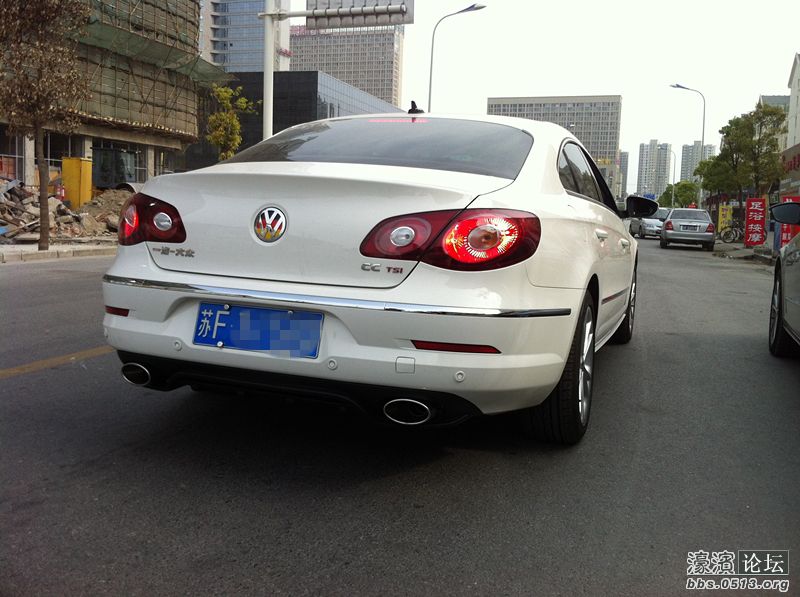 配合后唇,原装位安装,效果不错 大众cc上jdc中尾段双出 高清图片