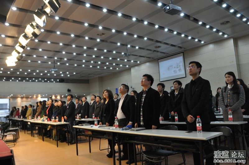 在职研究生学位文凭有用吗?