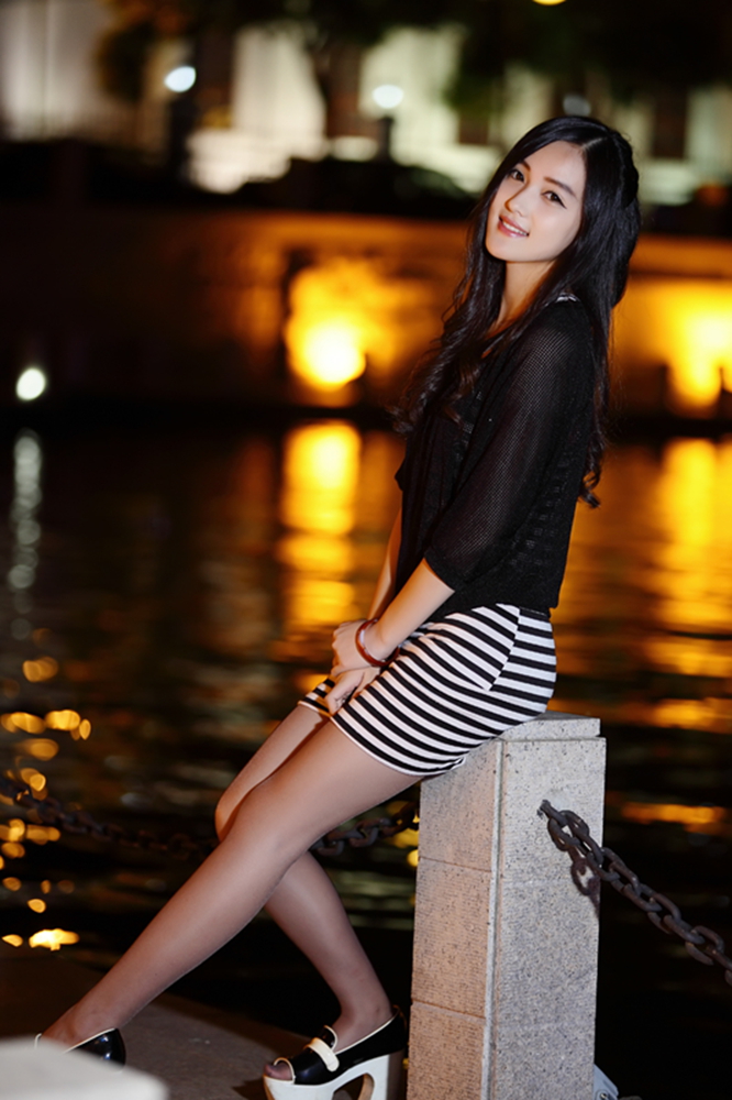 【夜景人像】 一个甜美的<em>妹子</em>-<em>南通</em>摄影俱乐部