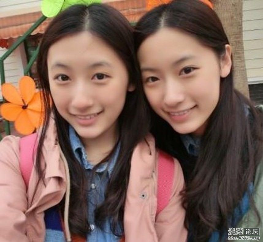 <em>复旦双胞胎</em>校花主持开业 想把<em>双胞胎姐妹</em>都一