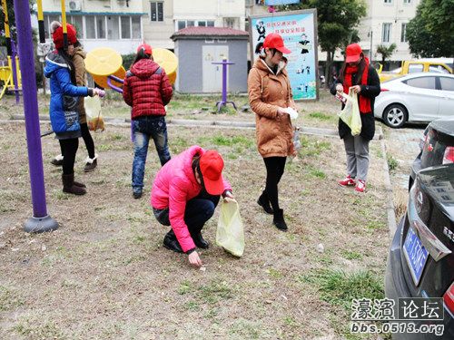 这帮<em>漂亮妹纸</em>在绿化带里干吗呢? - 关注<em>南通</em> - 