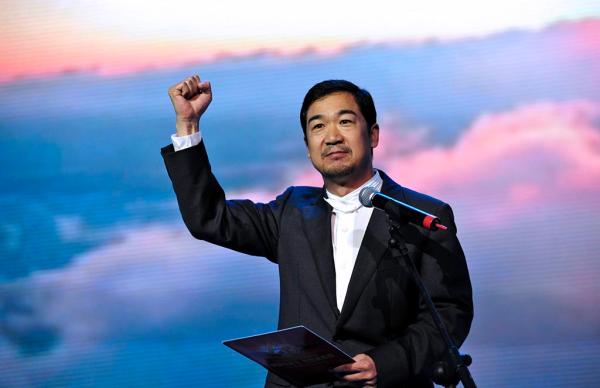 专访|张国立:要做温暖的作品,虽然生活远比戏剧残酷
