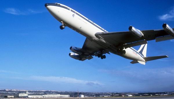 超过1000架飞机在7年至4年之间被生产出来,为大量航空公司和