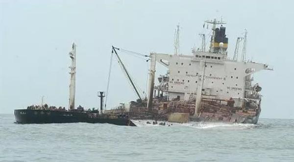 海上噩梦:历数全球十大油轮泄漏事故 海上噩梦:历数全球十大油轮泄漏事故