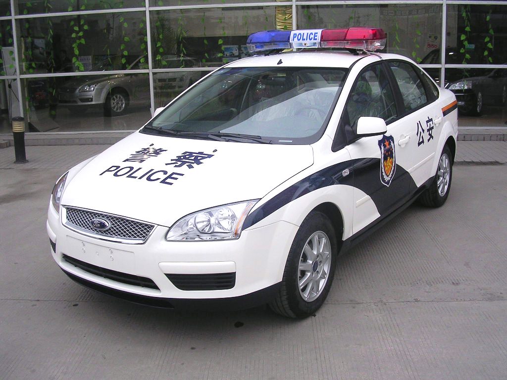 警车大冒险
