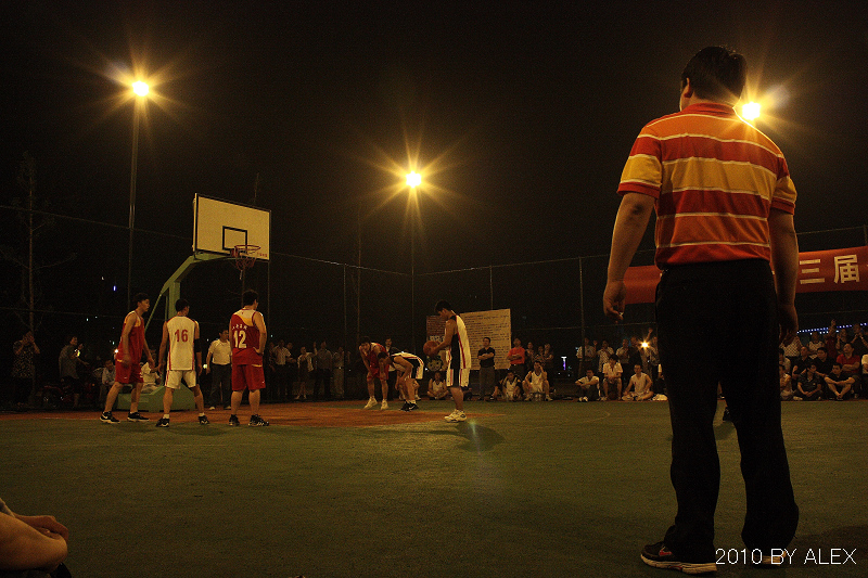 关于篮球的不止一次,我努力尝试作文