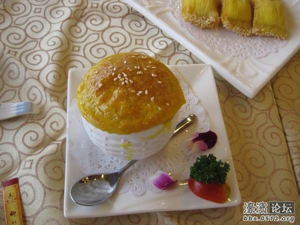 酥皮雪蛤西米露,没吃到,据说也很好吃,18块