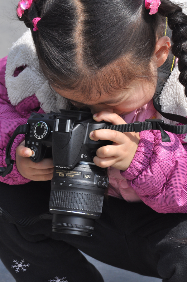 小小摄影家0.jpg
