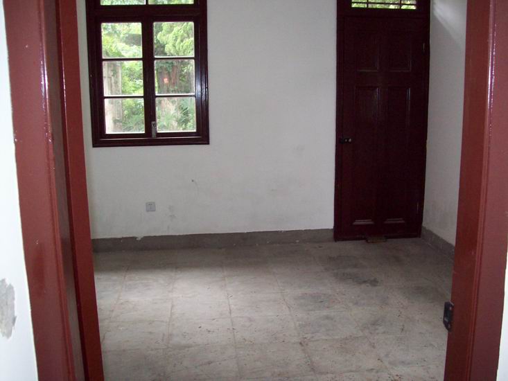 调整大小 100_1705.jpg