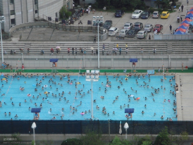 露天游泳池.jpg