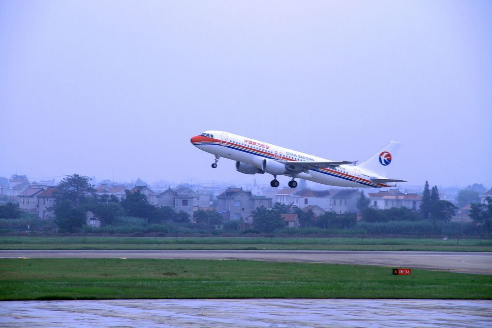 昨天去了飞机场