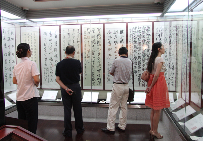 《字里行间美诱人》