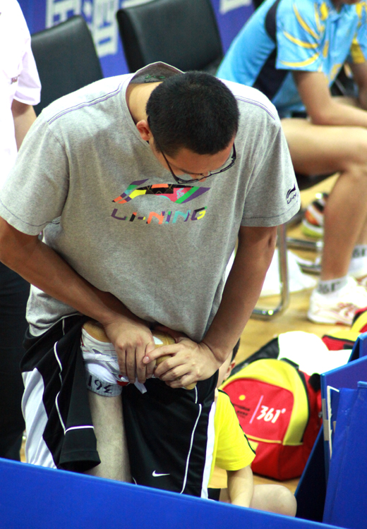 《给“压”……》二