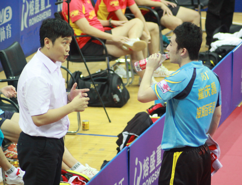 《领队给压》一