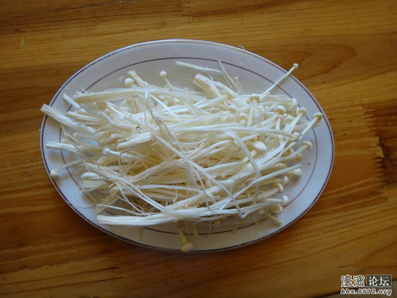 金针菇，摆的有点乱