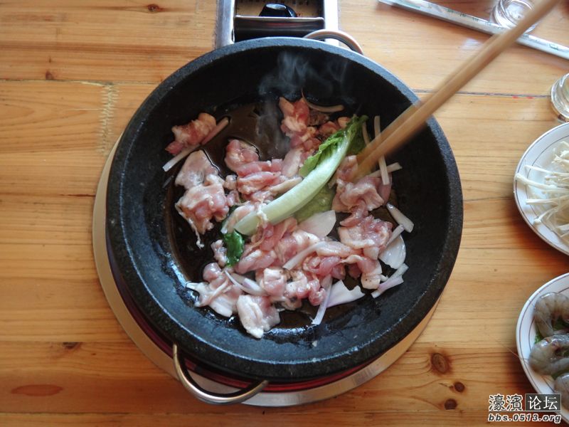 正在烤着的五花肉