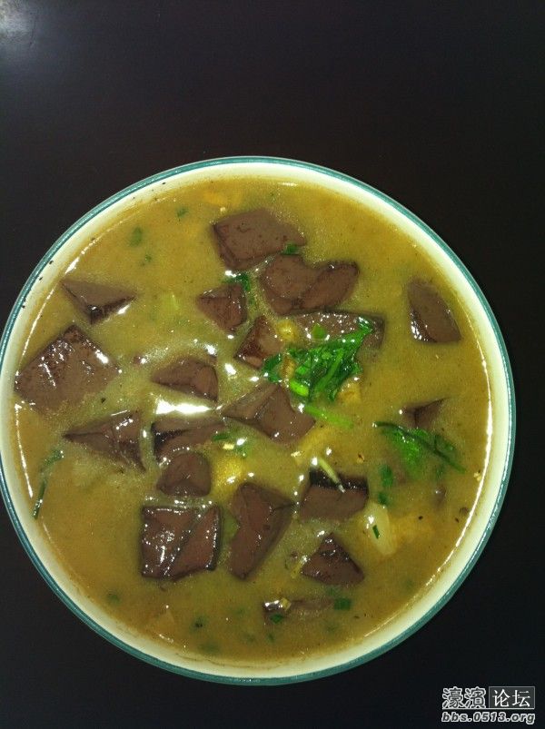 以为是鸭血，其实是猪血，不过味道是相当的好啊！