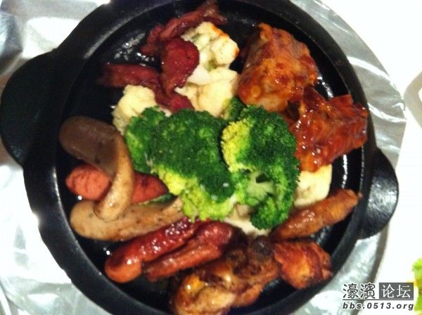 这个菜是最后一个上的，那个排骨实在是太诱人了，可是我已经饱了，没有尝，后悔自责中