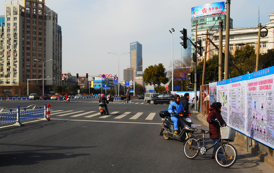 通启路高架工程启动  几十年老路华丽转身 (9).jpg