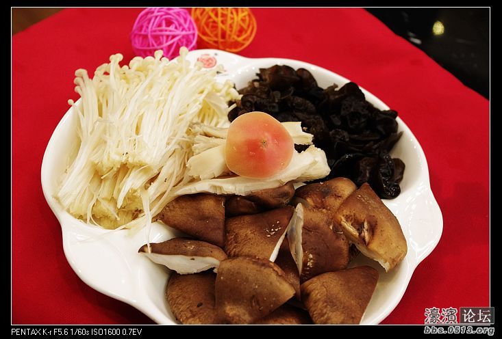 nEO_IMG_菌菇团圆 (1).jpg