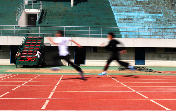 穿越“火”线05 王琛 07 仇梦雅（小组合作）.JPG