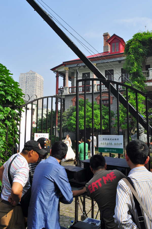 不是拍婚纱  场面太强大03.jpg