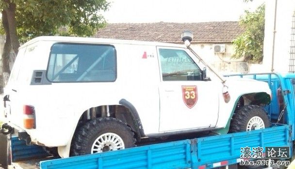 战车送到!轮胎漂亮吧