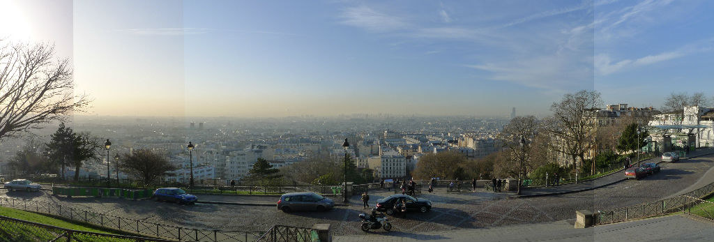 蒙马特尔高地俯瞰巴黎。
