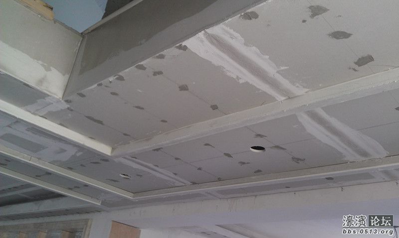 吊顶填缝、补钉、贴带子