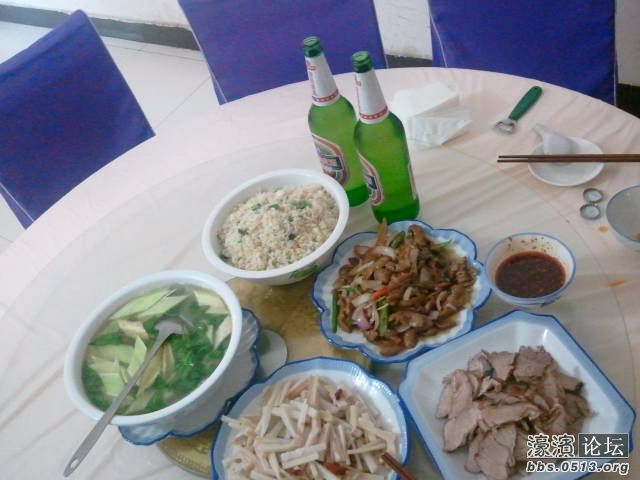 丰盛的晚饭