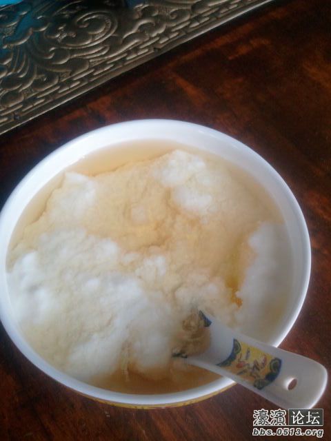 西藏的老酸奶 我不喜欢 吃的日说很好吃 我弄了一小口 想瓦