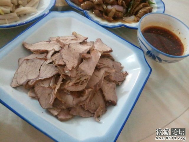 一大份的牛肉 不错