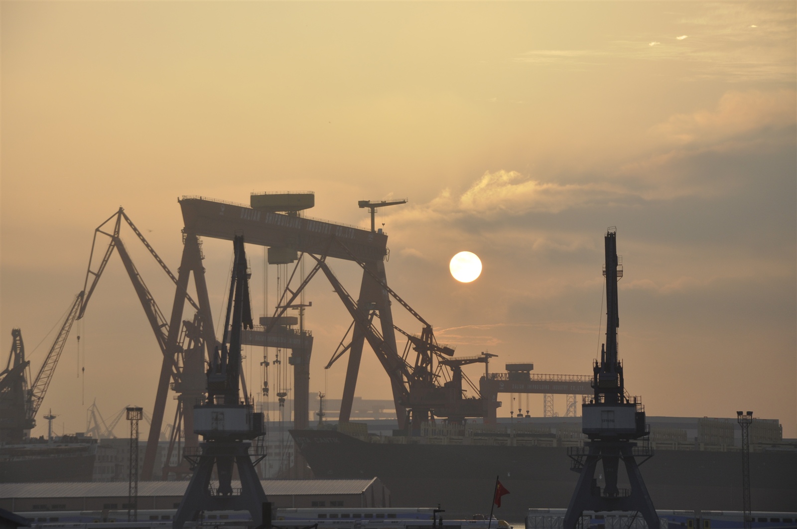 大连港晚霞.jpeg