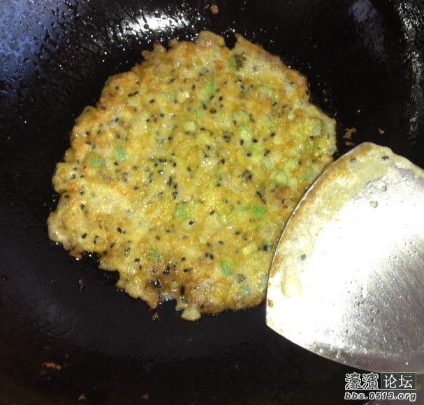 第三张饼准备起锅拉