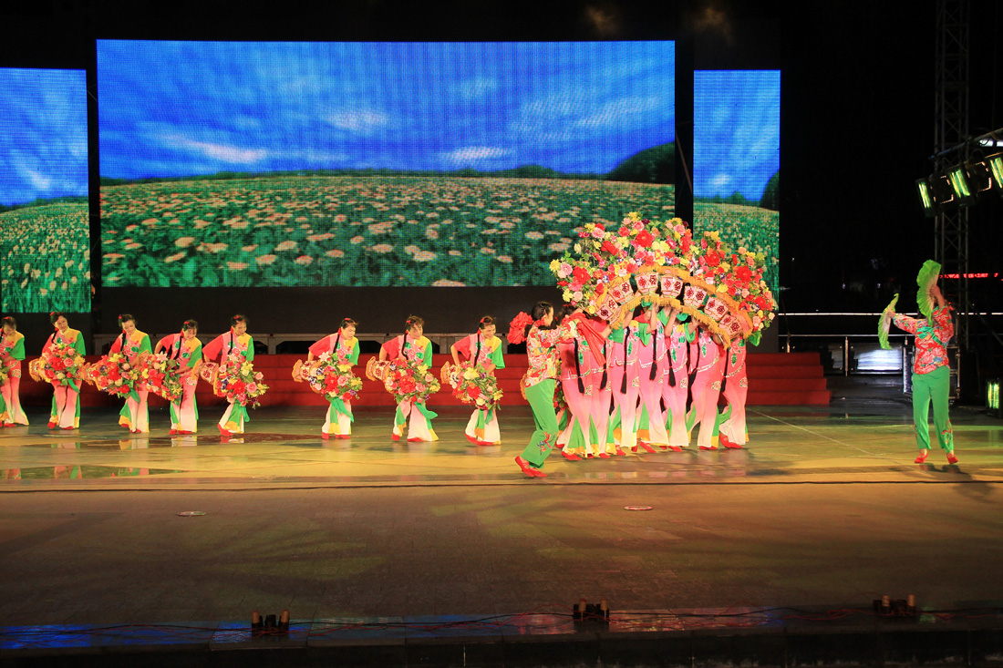 大江欢歌 (2).jpg