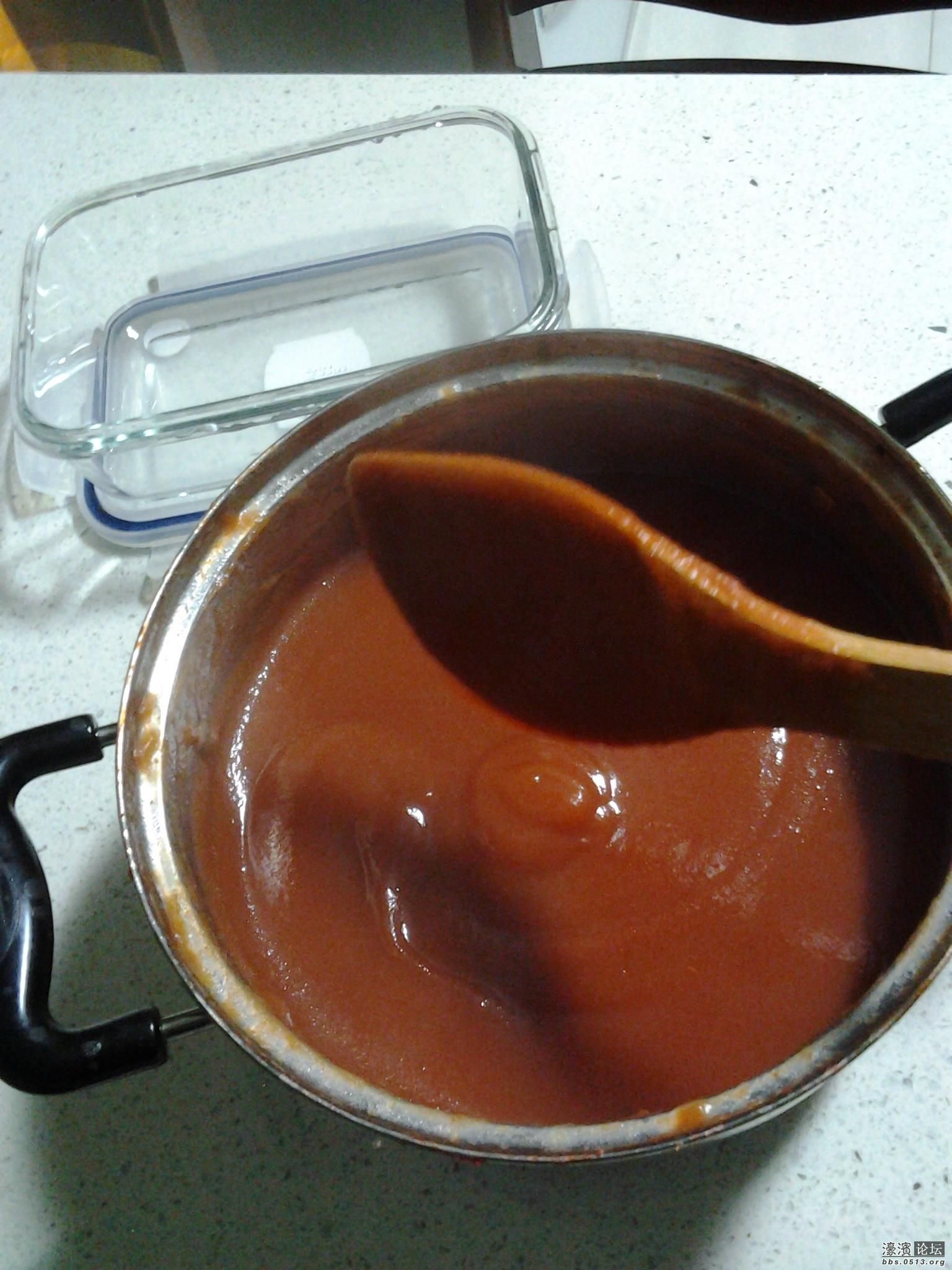 已经煮好的山楂酱很粘稠.JPG