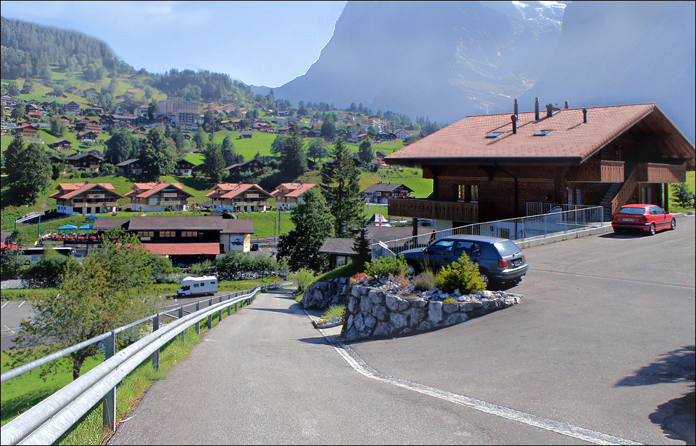 农家出行也都有汽车