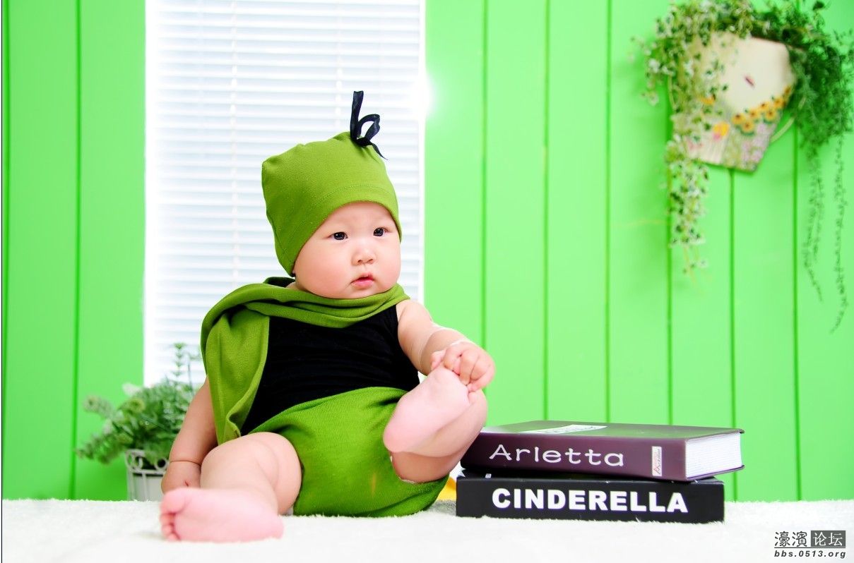 我会抓自己的脚丫子哦~