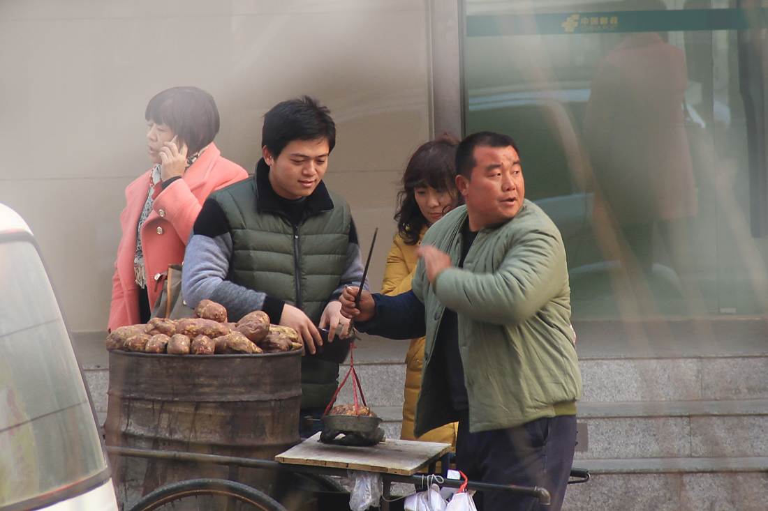 街头即景——烤红薯 (1).jpg