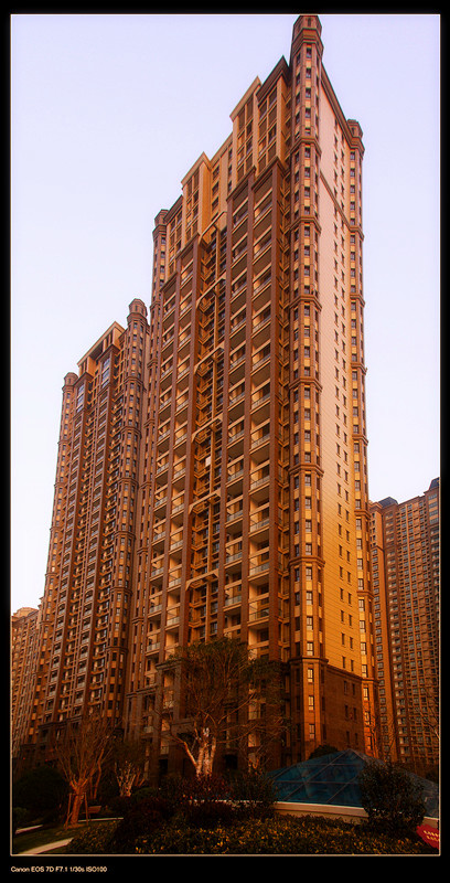 世伦名郡晨曦 拍摄地方：世伦名郡、作者姓名：罗利民、联系电话：13962731595、通讯地.jpg